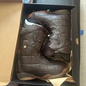 Brown Quilted Snowboard Boots